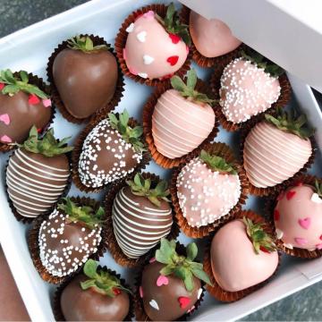 Алена:  Фрукты и ягоды в шоколаде