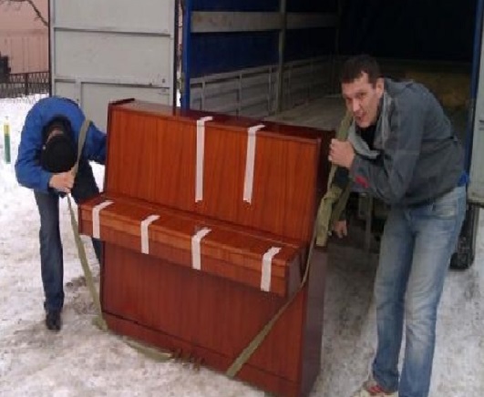 Олег:  Перевозка пианино, мебели, техники, вещей