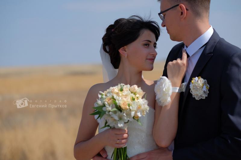 Евгения:  Свадебный фотограф видеооператор 