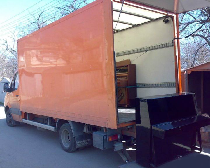 Андрей Викторович:  Переезды . Грузчики. Газели.