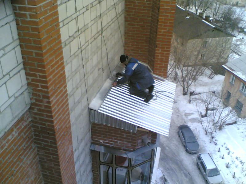 Иван:  Установка крыш балконов. Монтаж балконных и входных козырьков. Ремонт балконов и лоджий