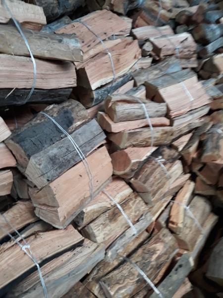Влад:  Продам дрова ккубами и в сетках,щепа,пни.