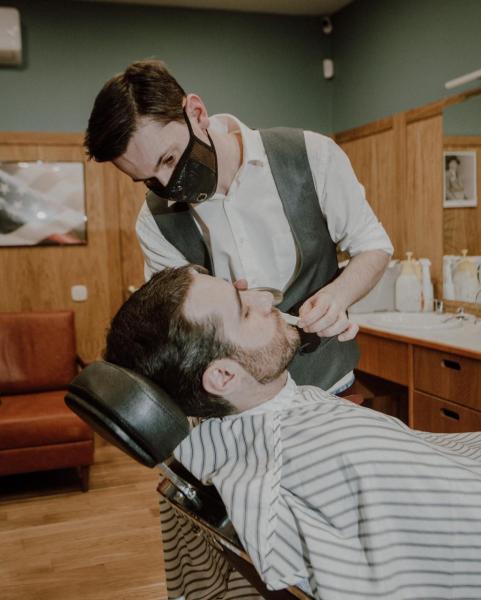 Андрей:  Мужские стрижки и оформление бороды на дому