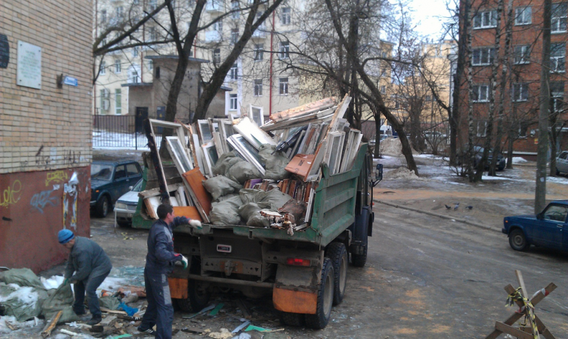 Олег :  Вывоз мусора