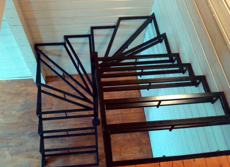 Владимир:  Изготовления металлических лестниц для дома дач и коттеджа