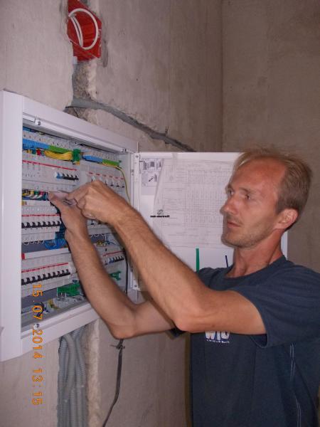 Сергей:  Услуги профессионального электрика
