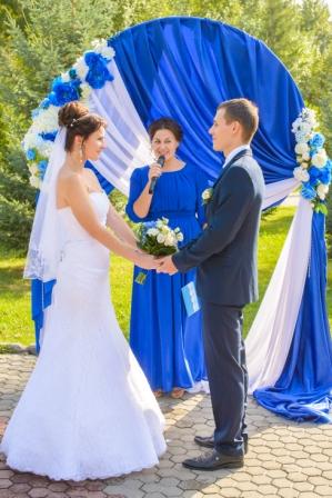 Вера:   Ведущая на свадьбу, юбилей, выпускной