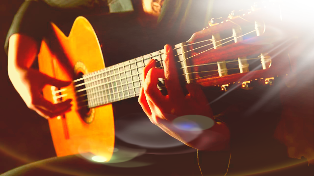 Андрей:  Уроки игры на гитаре, укулеле и ударной установке в Шахтах