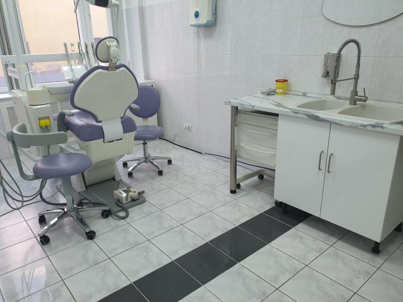 Никита:  Стоматологическое кресло в аренду 