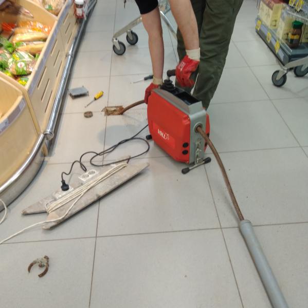 Прочистка и промывка труб канализации!