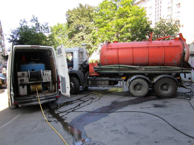 СЕРГЕЙ:  Прочистка канализации, устранение засоров любой сложности