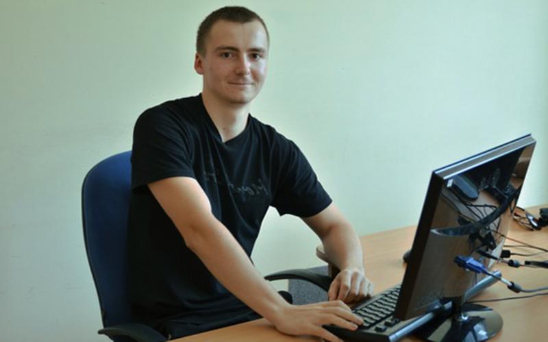 Дмитрий:  Ремонт компьютеров и ноутбуков