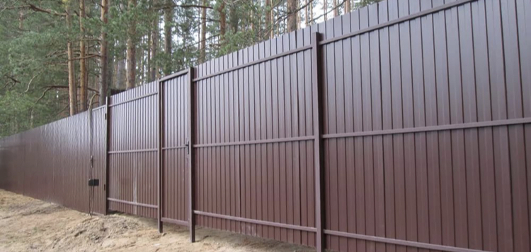 Установка заборов из профлиста, сетки рабицы