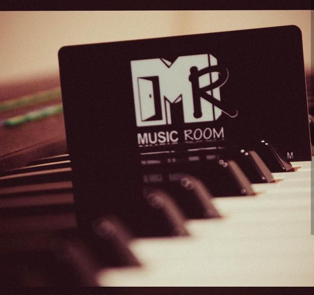 Music_room :  Записать песню.  Студия звукозаписи 