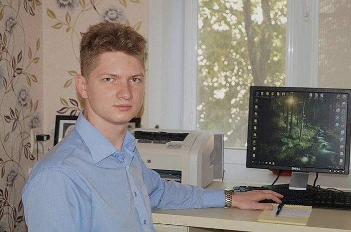 Егор:  Ремонт компьютеров и ремонт ноутбуков.