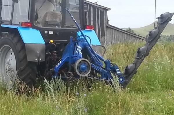 Павел :  Покос травы и вспашка участка трактором МТЗ-82. Почвофреза