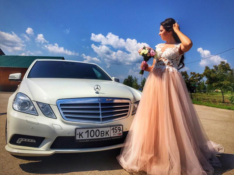 Ксения:  Mercedes-Benz E200 на свадьбу