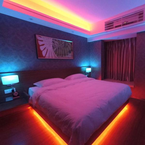 Ильдар:  Ваша кровать с подсветкой