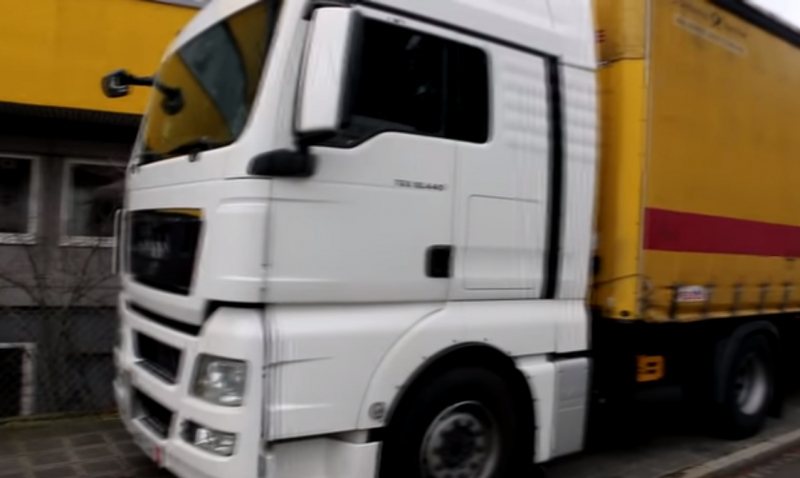 Алексей:  Перевозка грузов от тонны до двадцати тонн