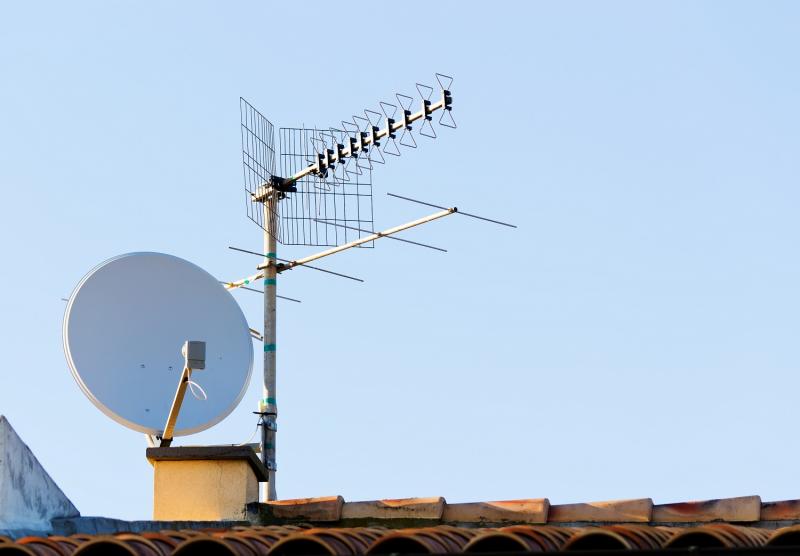 Цифровое спутниковое ТВ:  Антенны для цифрового ТВ, ремонт антенн, цифровые приставки