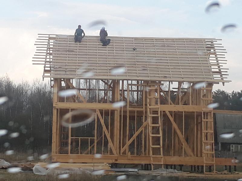 Александр:  Строим каркасные дома и кроем крыши , монтаж сайдинга и вагонки