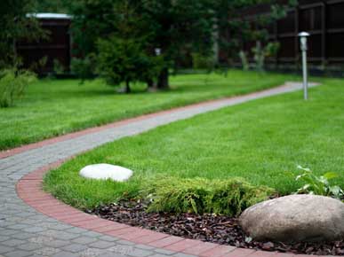 Стрижка газонов.