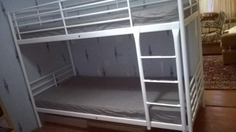 Людмила:  Продаю двухъярусную кровать