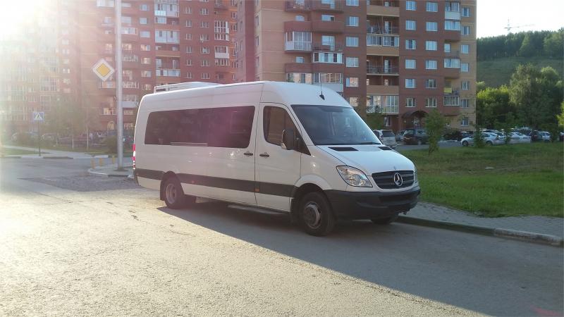 Дмитрий:  Заказ микроавтобуса 20 мест без посредников