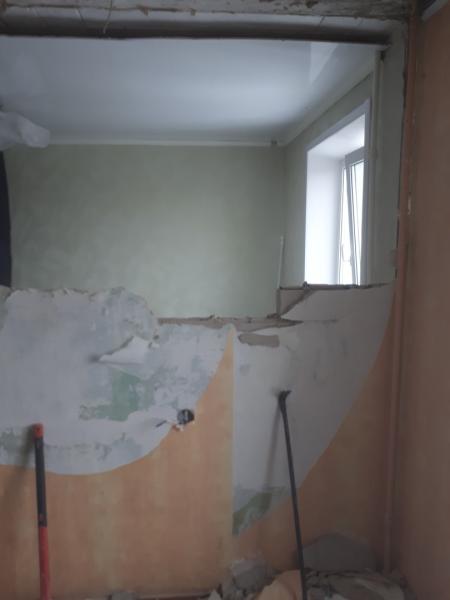 Святослав:  Демонтаж стен из кирпича и бетона
