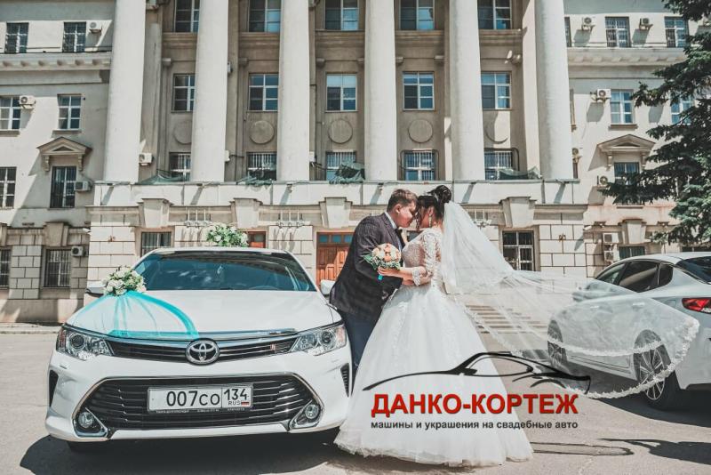 Анастасия:  Свадебный эскорт (кортеж) авто на прокат свадебные украшения