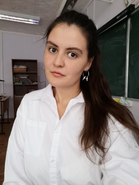 Алина Макарова:  Репетитор обществознание и Начальная школа 