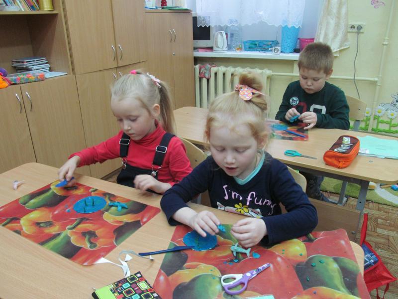 Студия развития Умные детки:   Подготовка к школе, развивающие занятия