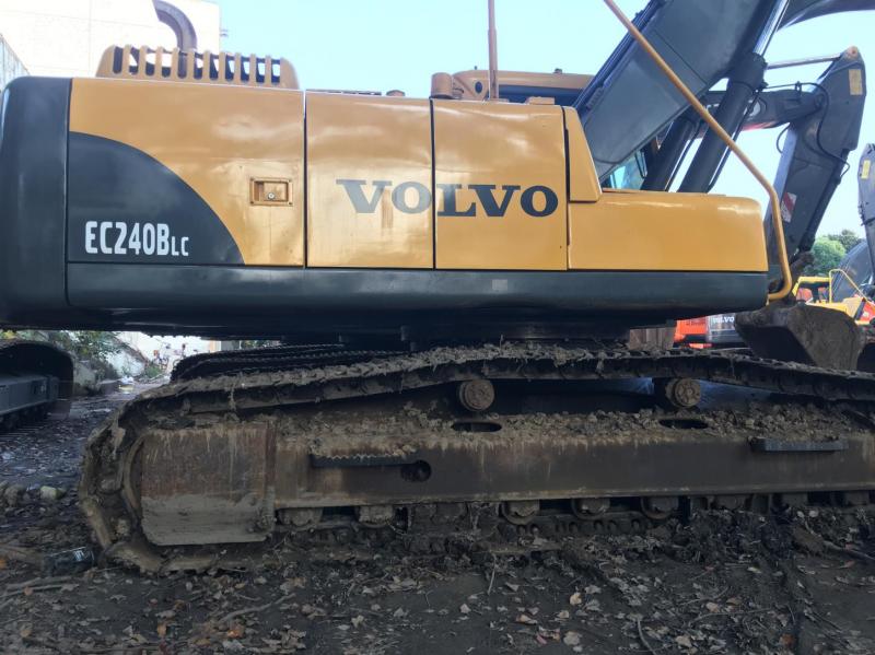 Евгений:  Аренда гусеничного экскаватора Volvo 240