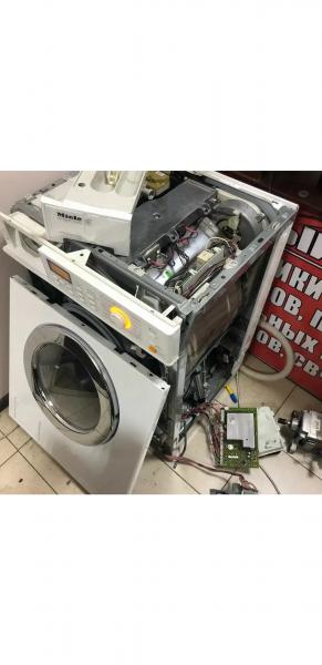 Дмитрий :  Мастер по ремонту посудомоечных и стиральных машин 