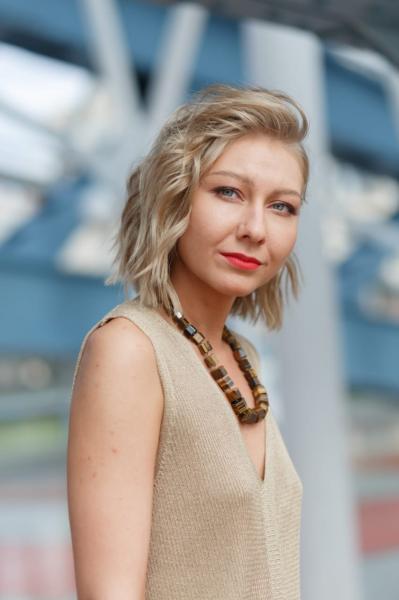 Дарья Осадчая:  Прически и макияж свадебный стилист