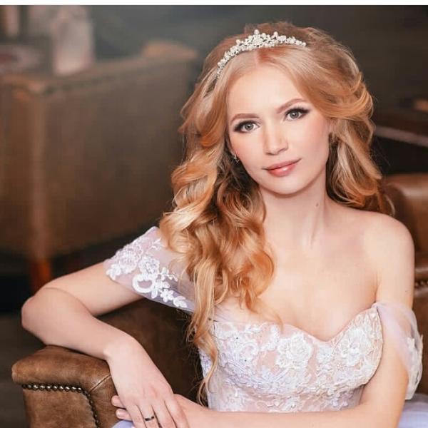 Гульнара Ахметова :  Свадебные прически и макияж 
