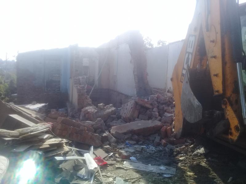 Ромиш:  Демонтаж построек