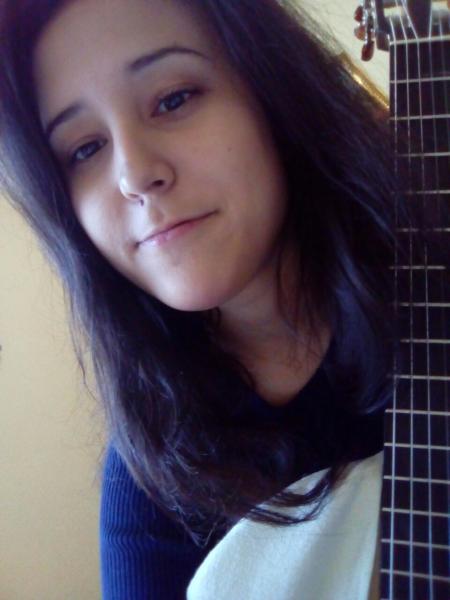 Диана:  Уроки игры на гитаре