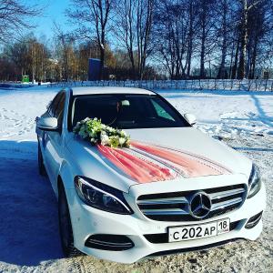 Андрей Аркадьевич:  Автомобиль Mercedes Benz на свадьбу/ вечеринку/ выписку/ трансфер
