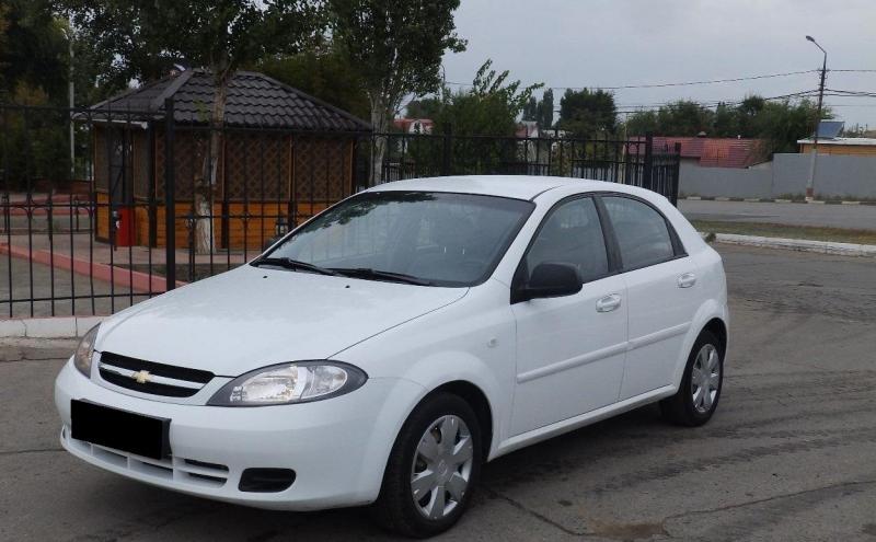 Lacetti White