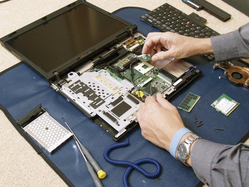 Валерий:  Срочный ремонт Компьютеров Ноутбуков