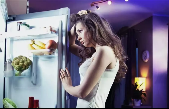 Дмитрий:  Ремонт холодильников, стиральных машин, кондиционеров 