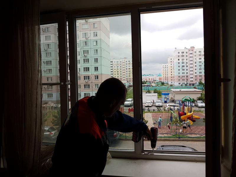 Андрей:  Установка и ремонт пластиковых окон и балконов