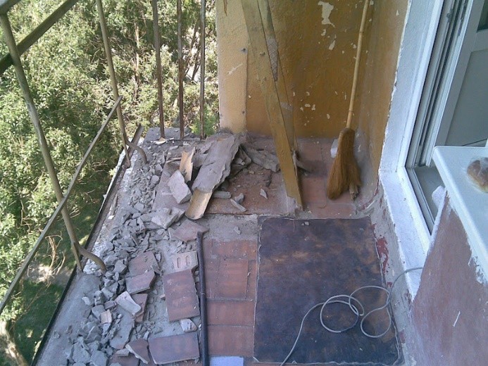 Дмитрий:  Демонтаж старого балкона