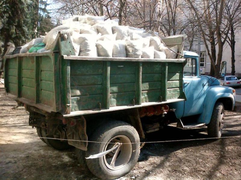 Игнат:  Вывоз строительного мусора Севастополь , грунта, хлама