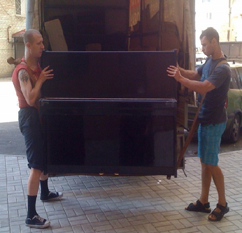 Александр:  Грузчики. Перевозка пианино, мебели.