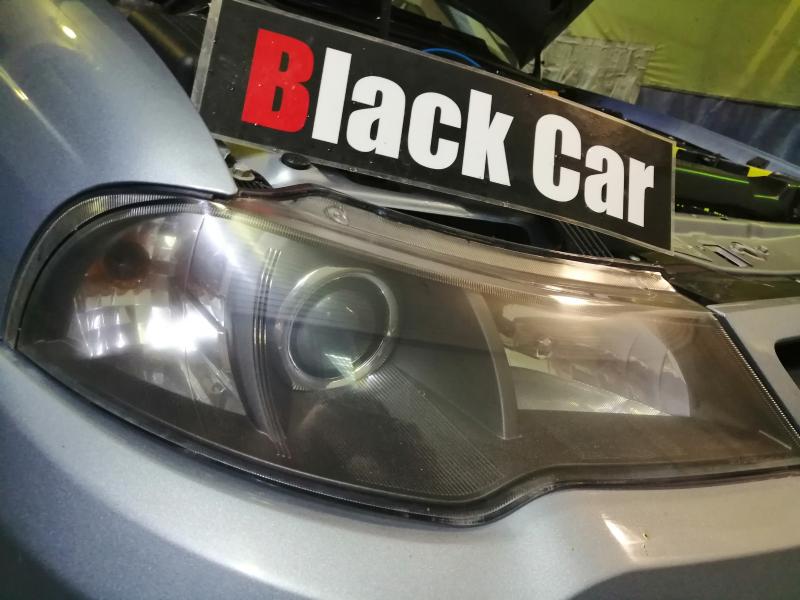Black Car :  Полировка фар 