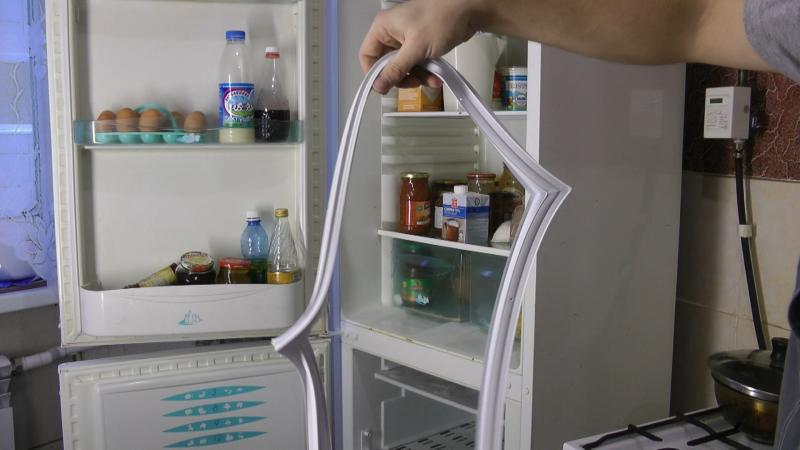 Андрей:  Замена уплотнителя двери холодильника