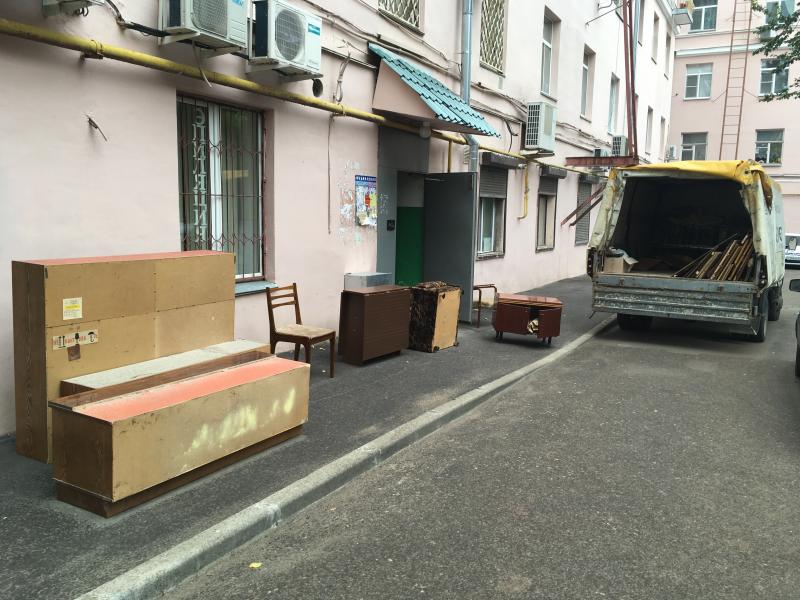 Вывоз старой мебели, быт.техники, хлама на свалку