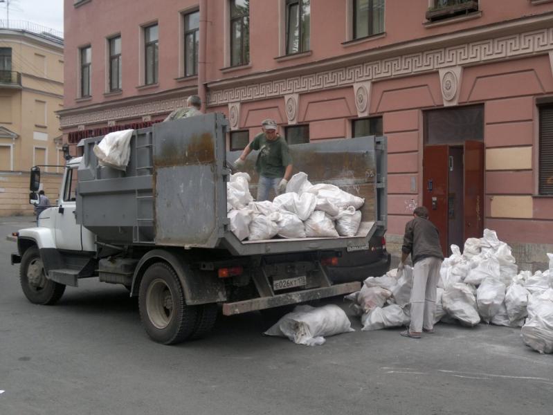 Дмитрий:  Вывоз мусора